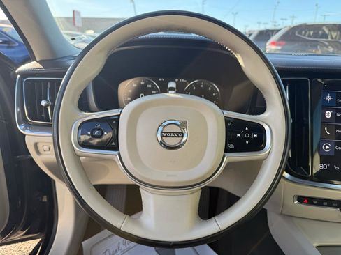 Used 2022 Volvo S60 B5 Inscription w/ Advanced Package FWD image 14