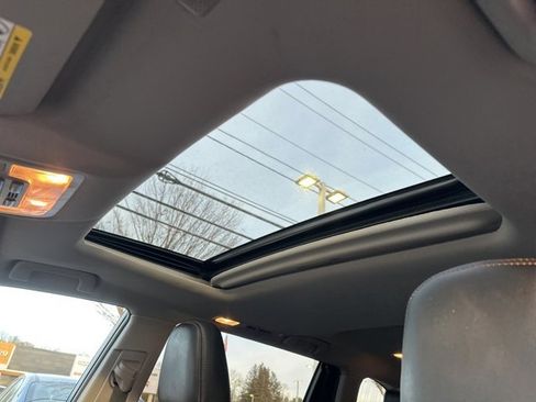 Used 2019 Toyota Highlander XLE image 14