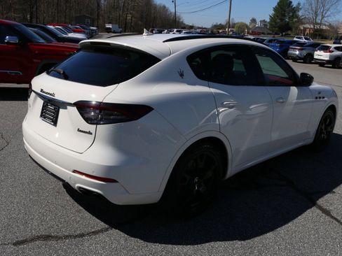 Used 2022 Maserati Levante GT image 8