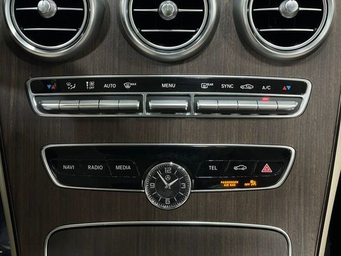 Used 2019 Mercedes-Benz C 300 4MATIC Sedan image 24