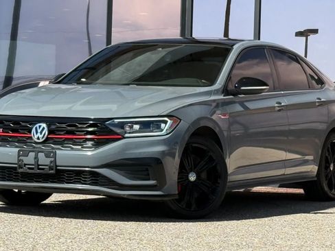 Used 2021 Volkswagen Jetta GLI Autobahn FWD image 2