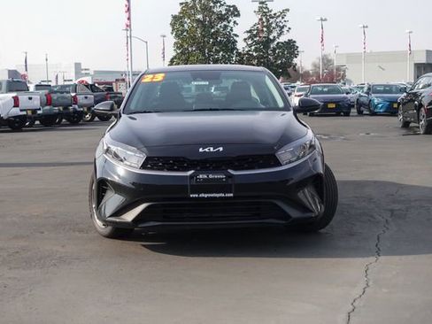 Used 2023 Kia Forte LXS image 3