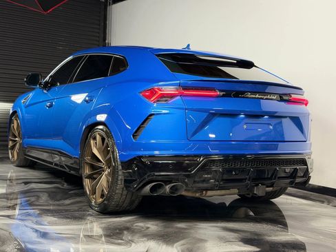 Used 2020 Lamborghini Urus Sport Utility 4D image 5