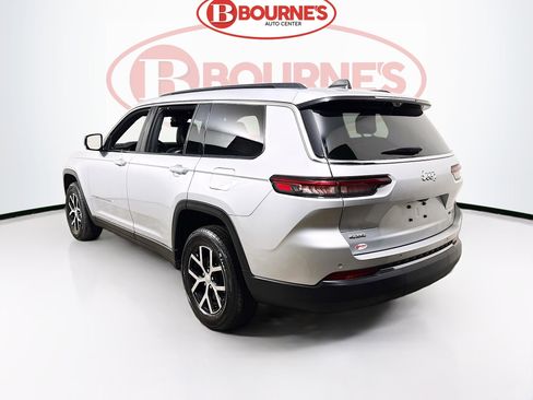 Used 2024 Jeep Grand Cherokee L Limited w/ Luxury Tech Group II AWD/4WD image 9