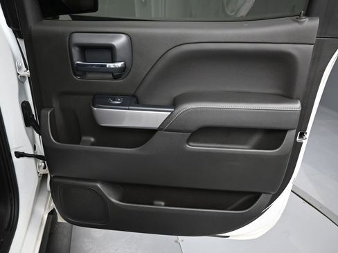 Used 2018 Chevrolet Silverado 1500 LT w/ All Star Edition image 29