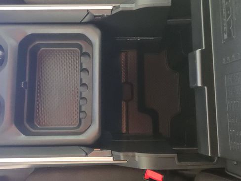 Used 2022 RAM 1500 Big Horn AWD/4WD image 6