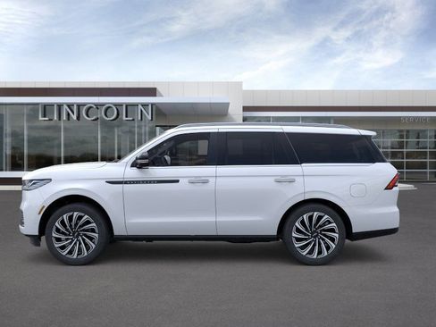 New 2026 Lincoln Navigator Black Label AWD/4WD image 3