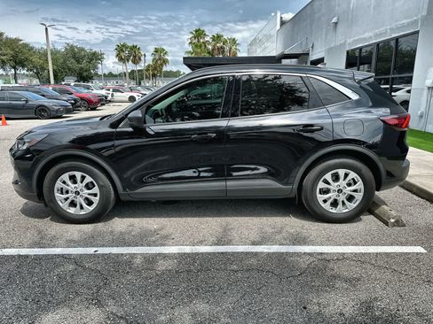 Used 2023 Ford Escape Active w/ Tech Pack #1 FWD image 5