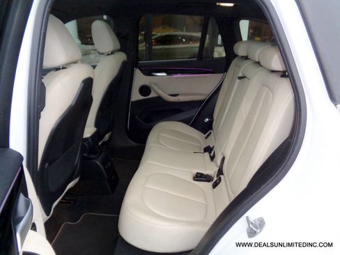 Used 2021 BMW X1 sDrive28i image 17