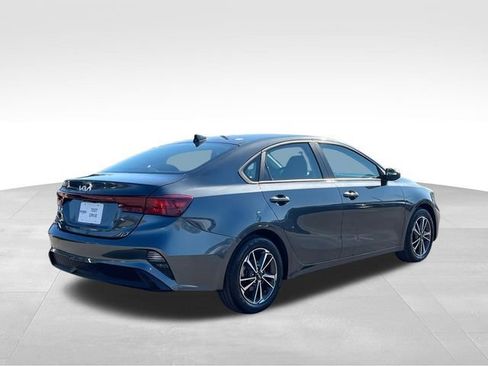 Used 2022 Kia Forte LXS image 5