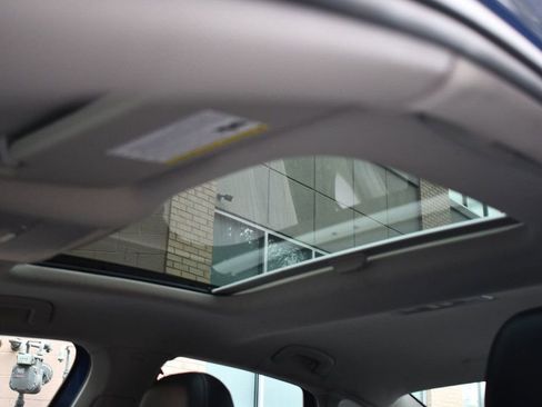 Used 2022 Volkswagen Jetta SE w/ Panoramic Sunroof Package image 40