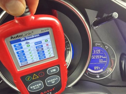 Used 2015 Honda Fit EX image 9
