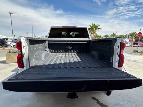 Used 2024 Chevrolet Silverado 2500 LT AWD/4WD image 6
