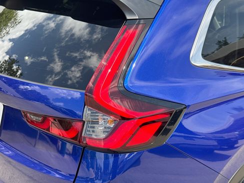 Certified 2025 Honda CR-V LX image 27
