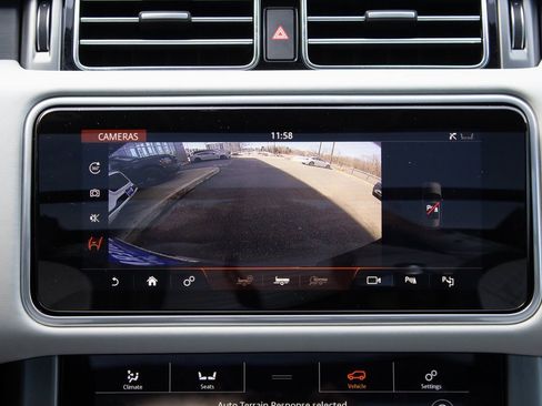 Used 2021 Land Rover Range Rover SV Autobiography Dynamic image 18