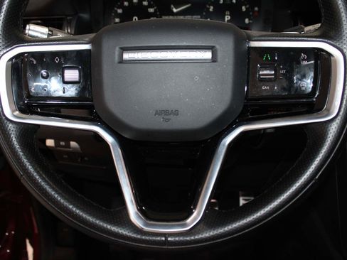 Used 2022 Land Rover Discovery Sport SE R-Dynamic image 17