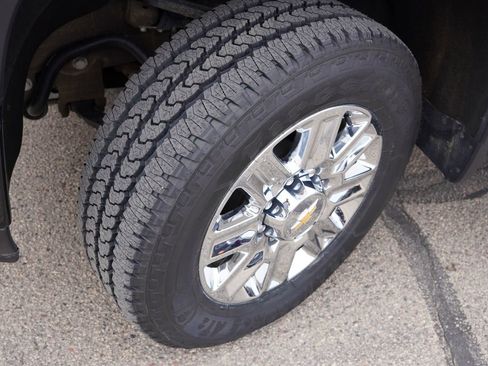 Certified 2024 Chevrolet Silverado 3500 High Country AWD/4WD image 13