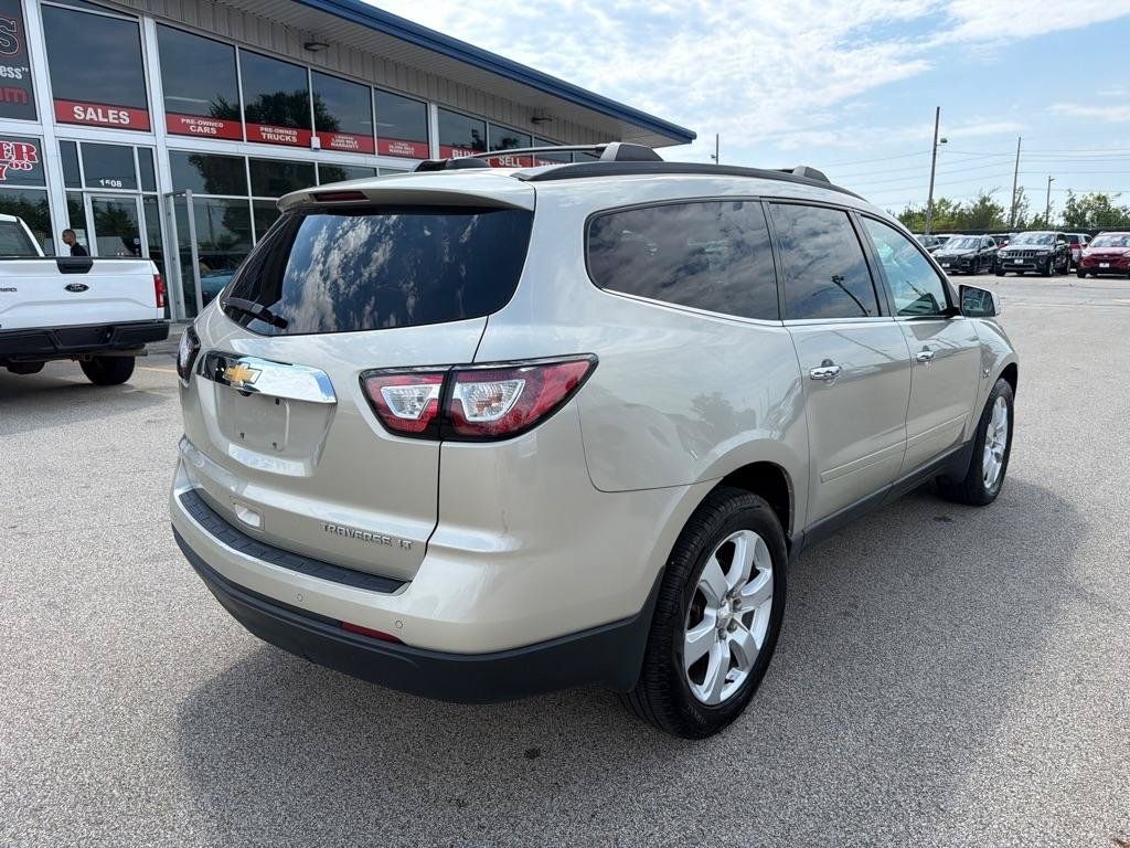 Used 2016 Chevrolet Traverse LT w/ Style and Technology Package FWD image 8