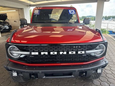 Certified 2024 Ford Bronco Wildtrak AWD/4WD image 2