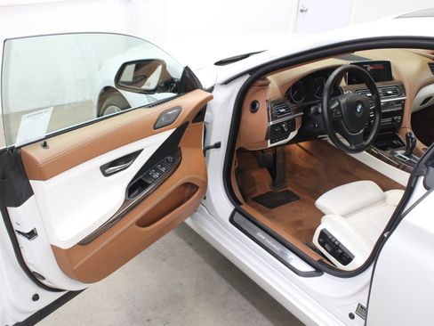 Used 2016 BMW 640i Gran Coupe image 9