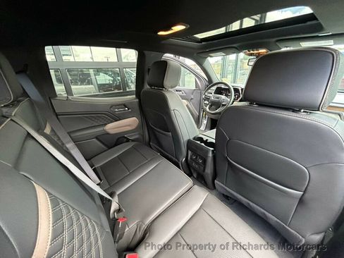 Used 2024 GMC Canyon Denali AWD/4WD image 22