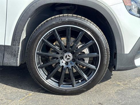 Used 2022 Mercedes-Benz GLB 250 4MATIC image 6