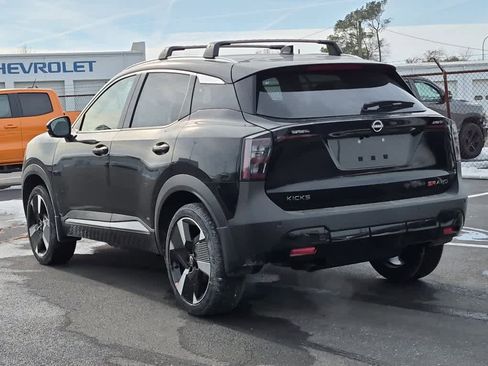 New 2026 Nissan Kicks SR w/ Cold Weather Package AWD/4WD image 4