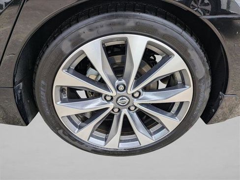 Used 2022 Nissan Maxima Platinum w/ Sport Mat Group image 8