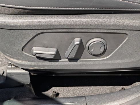 Used 2025 Kia Sorento EX w/ EX Panoramic Sunroof Package FWD image 21