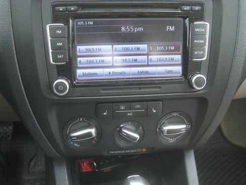 Used 2014 Volkswagen Jetta SE image 20