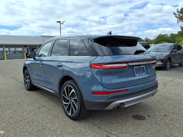 Used 2023 Lincoln Corsair Reserve w/ Equipment Group 202A AWD/4WD image 5