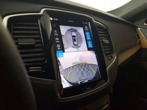 Certified 2024 Volvo XC90 T8 Plus AWD/4WD image 29