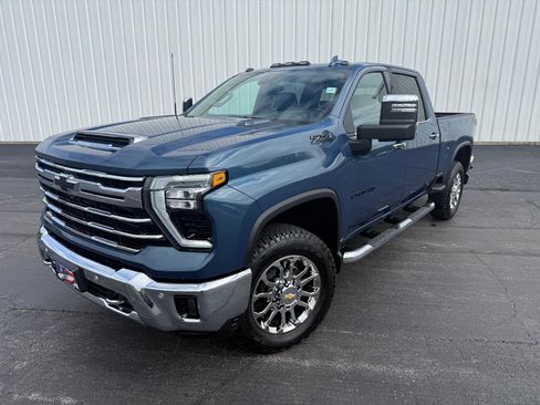 New 2026 Chevrolet Silverado 2500 LTZ w/ LTZ Premium Package AWD/4WD image 1