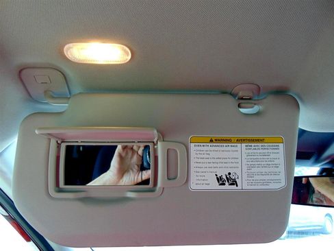 Used 2024 Nissan Rogue SV image 27