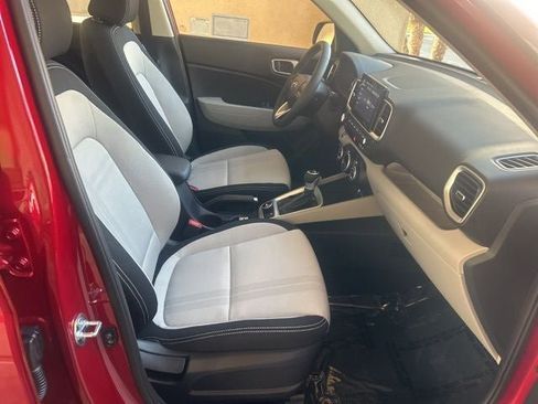 New 2026 Hyundai Venue SEL image 31