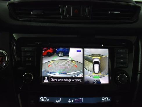 Certified 2019 Nissan Rogue SV w/ Premium Package image 22