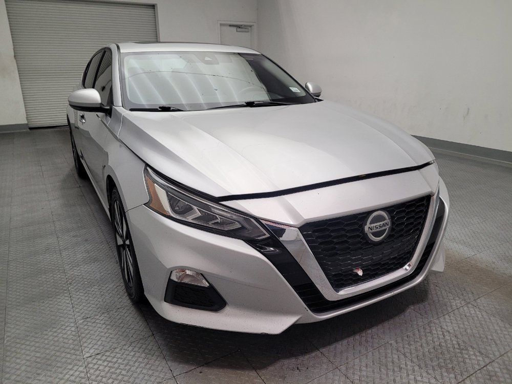 Used 2021 Nissan Altima 2.5 SV w/ SV Premium Package FWD image 14