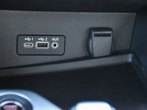 Used 2023 Nissan Sentra SR w/ Trunk Package image 33