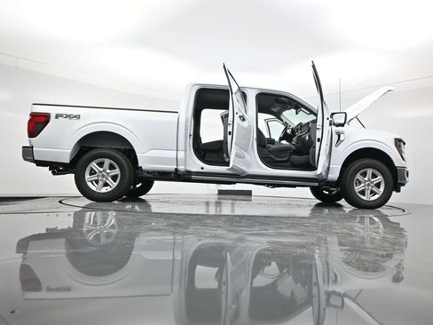 New 2025 Ford F150 XLT w/ Equipment Group 302A MID image 57