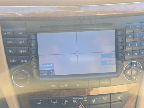 Used 2008 Mercedes-Benz E 350 Sedan image 23