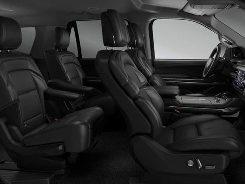 New 2026 Lincoln Navigator Premiere image 6