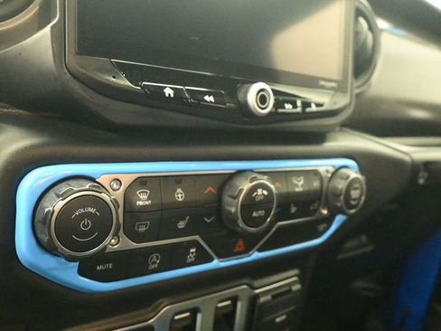 Used 2022 Jeep Wrangler Sport S image 14