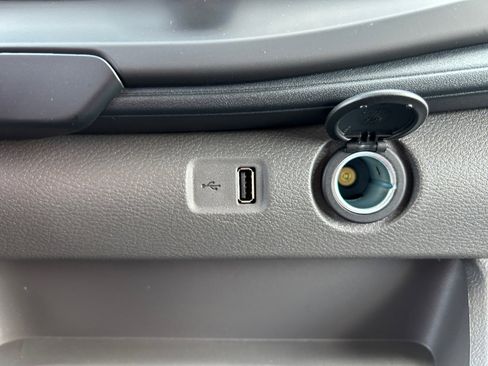 New 2025 Ford Transit 250 148 Medium Roof w/ Load Area Protection Package image 17