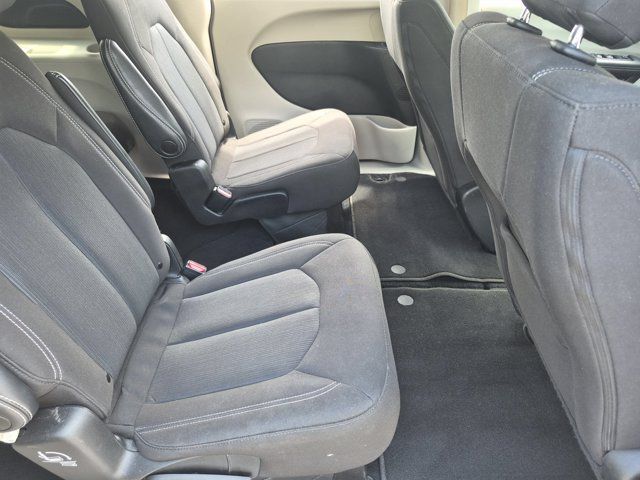 Used 2023 Chrysler Voyager LX FWD image 30