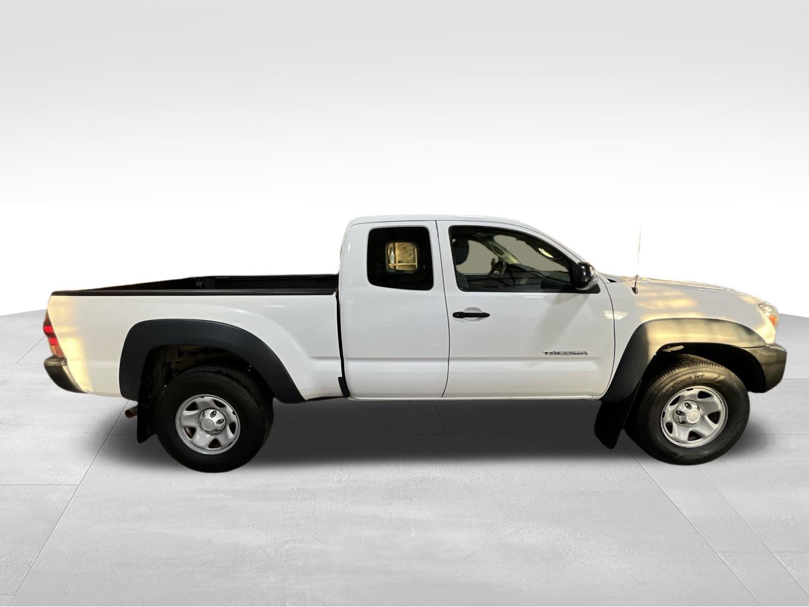 Used 2014 Toyota Tacoma PreRunner RWD image 4