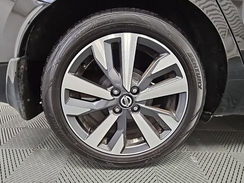 Used 2021 Nissan Versa SR w/ Convenience Package image 42