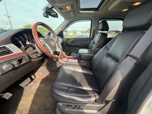 Used 2008 Cadillac Escalade AWD image 12