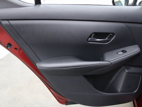 Used 2025 Nissan Sentra SV image 13