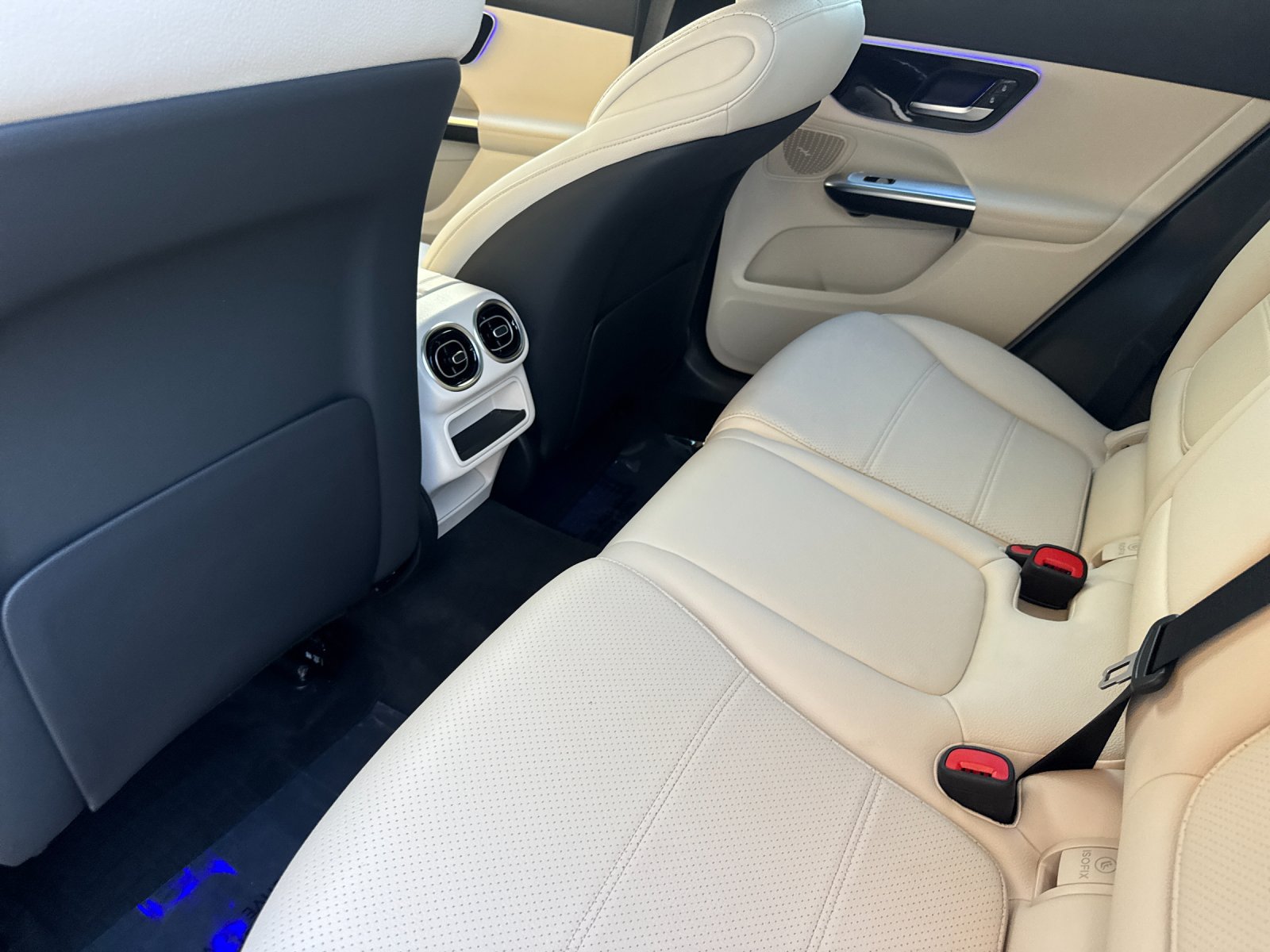 Certified 2026 Mercedes-Benz GLC 300 4MATIC image 12
