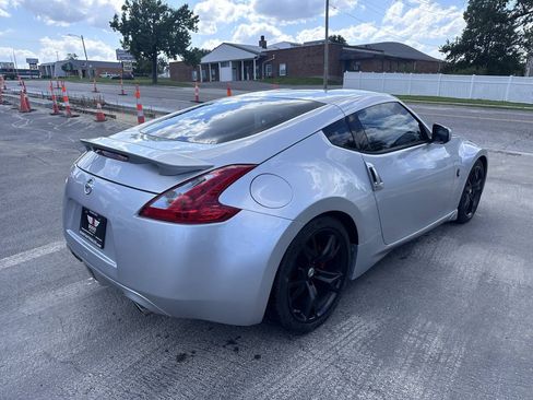 Used 2009 Nissan 370Z Coupe w/ Sport Pkg RWD image 8